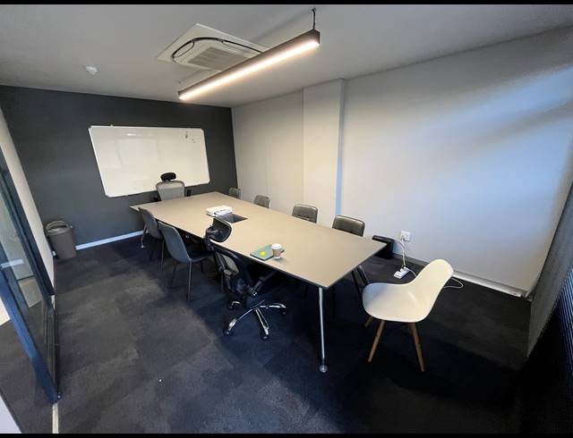 245M² OFFICE TO LET IN GARDENS